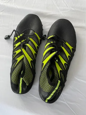 Black/green water shoes Men's 6.5 - size Shoes:  6 & 6.5 (Big Kid)