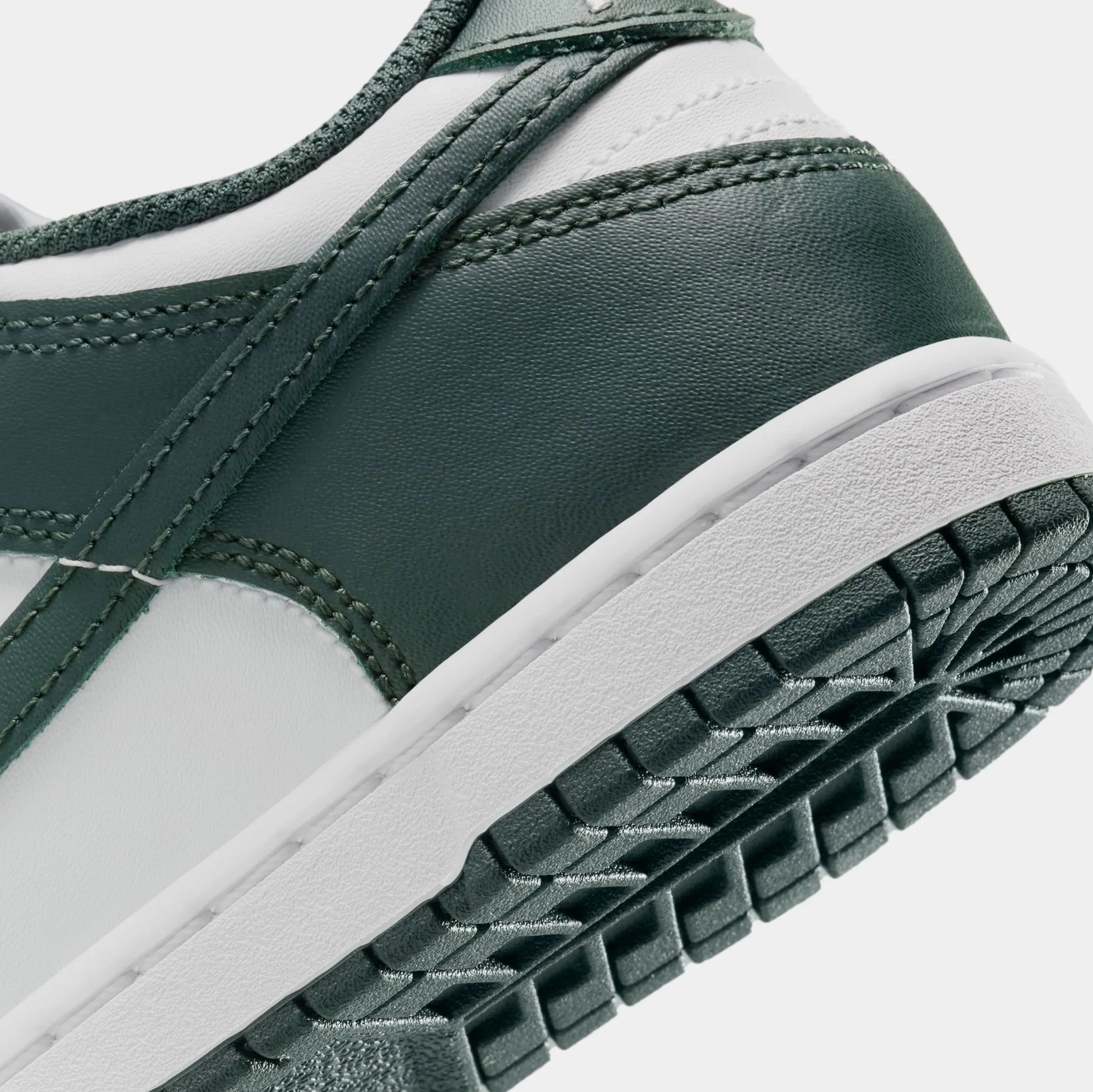 Dunk Low Preschool Lifestyle Shoes (White/Vintage Green)