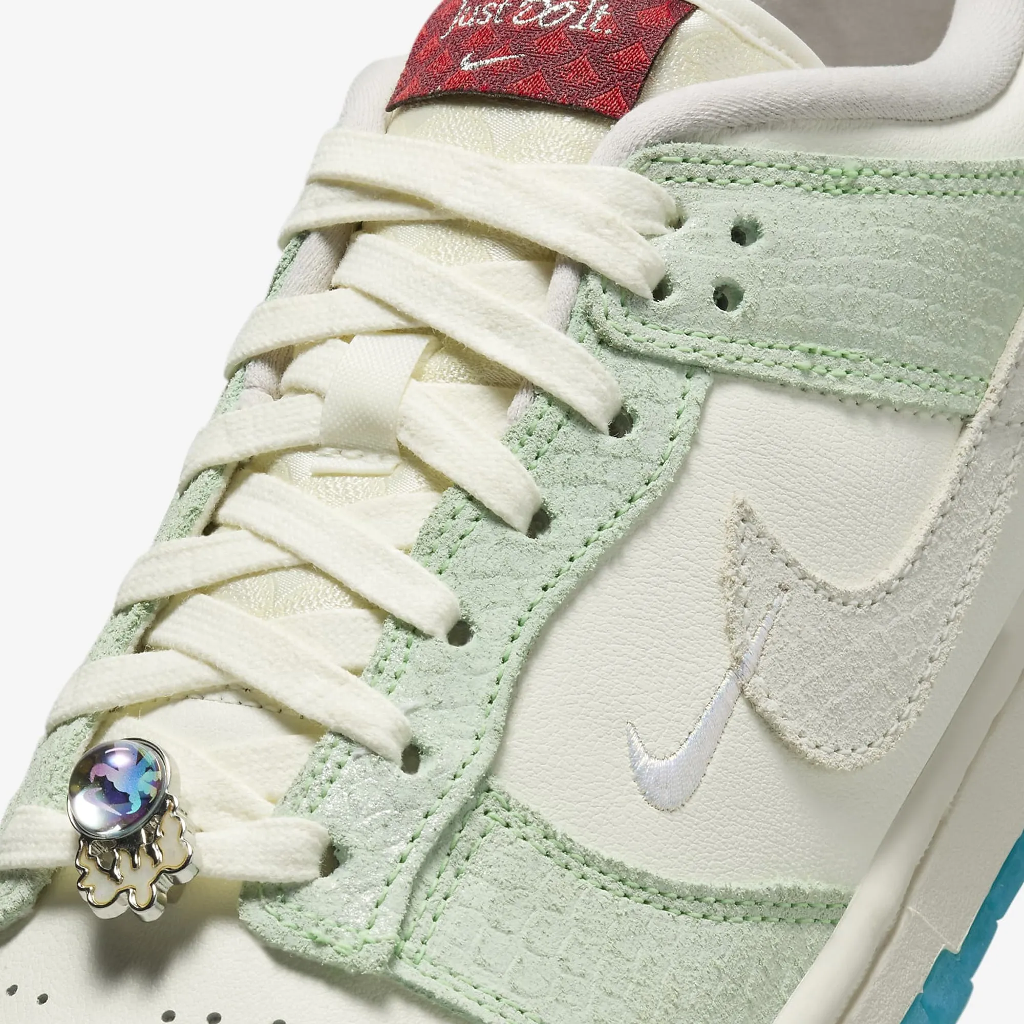Nike | WMN'S DUNK LOW LX  { SAIL/SAIL-SAIL-DUSTY CACTUS