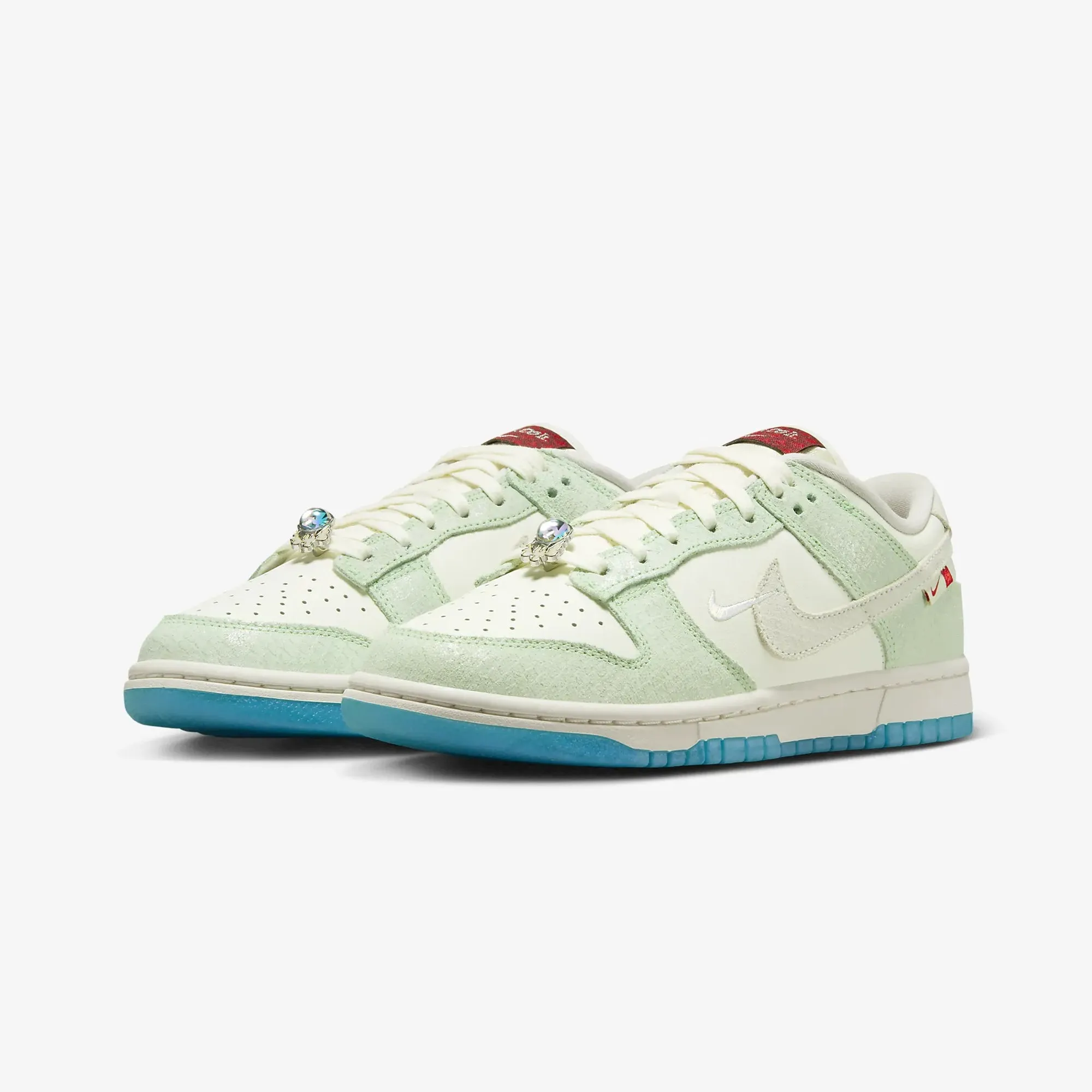 Nike | WMN'S DUNK LOW LX  { SAIL/SAIL-SAIL-DUSTY CACTUS
