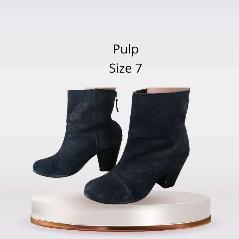 Size 6 footwear