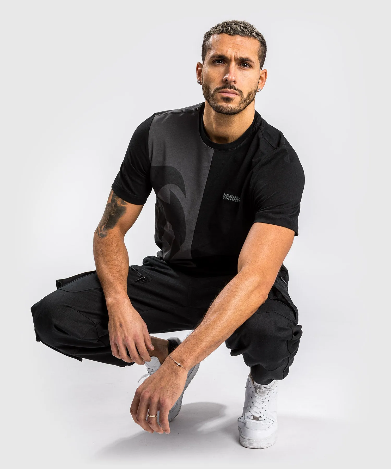 T-Shirt Venum Giant Split - Noir/Gris
