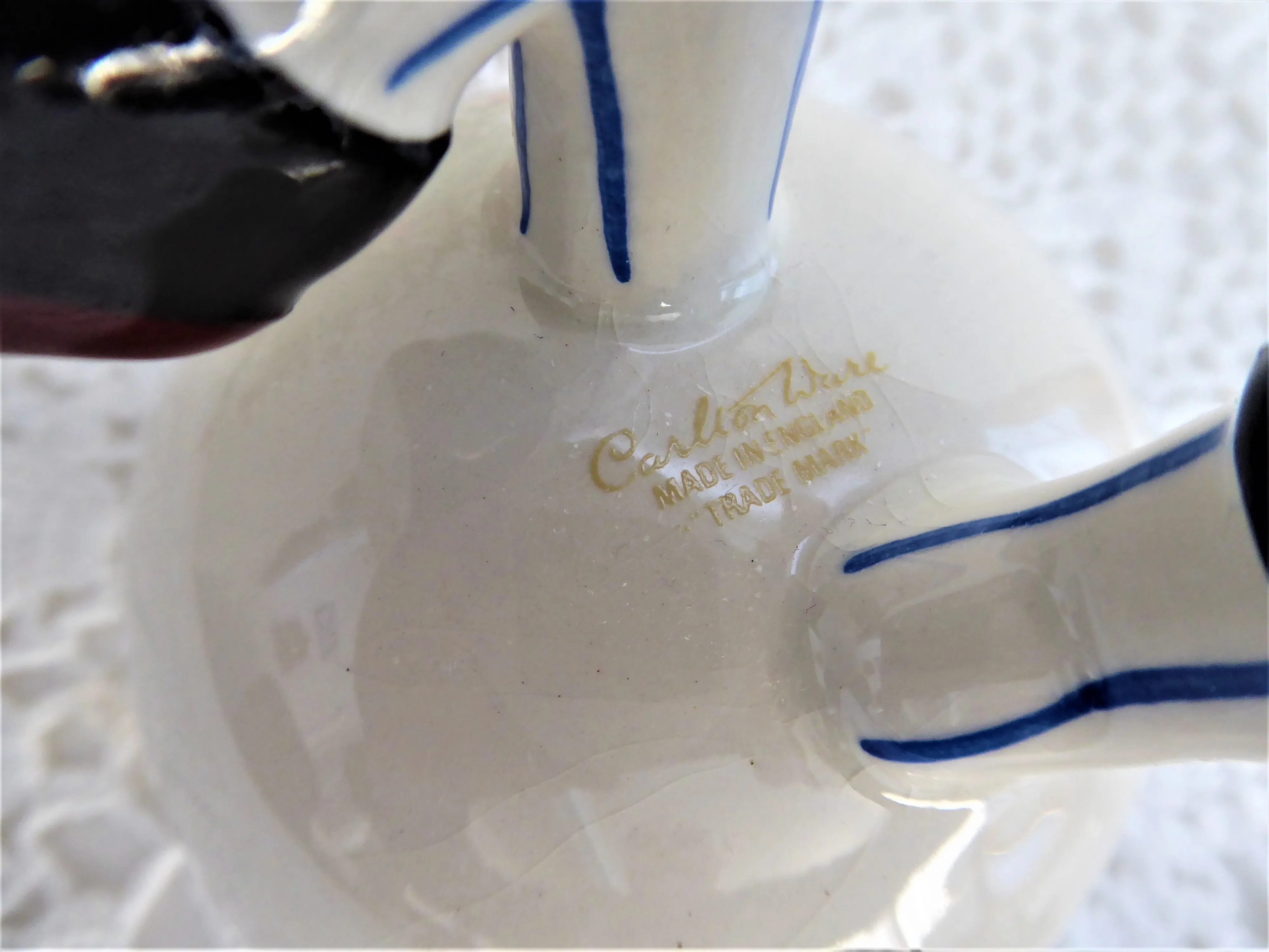 Walking Ware Mug Queen Elizabeth II 1977 Silver Jubilee Black Shoes Carlton Ware Iconic