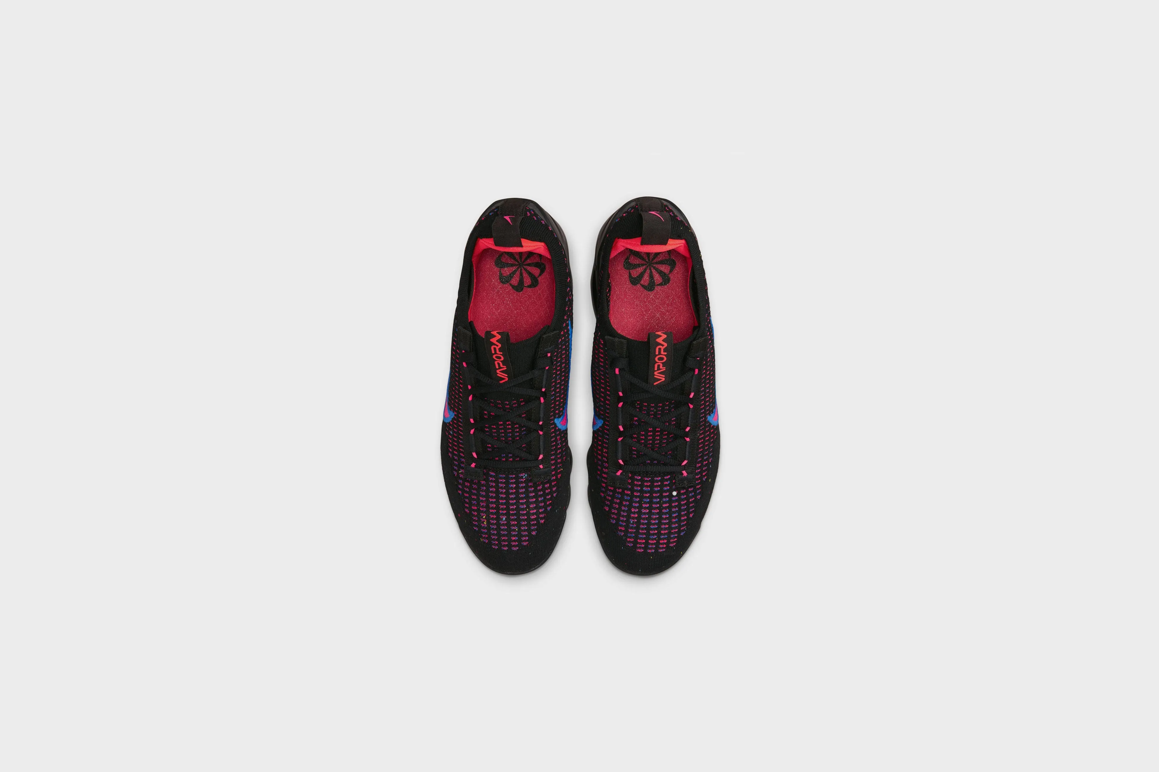 WMNS Nike Air VaporMax 2021 FK (Black/Hyper Pink-Racer Blue)